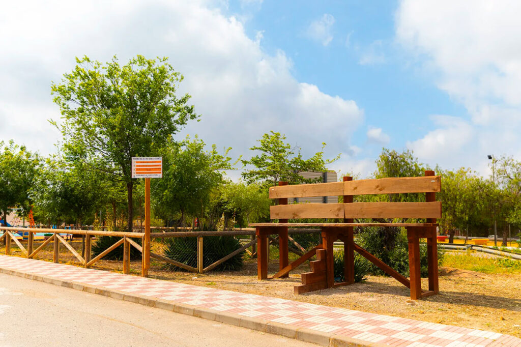 Giant Bench of Fuente de Piedra