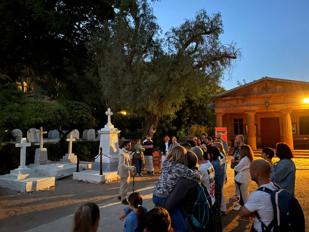 Theatrical tours of the English Cemetery
